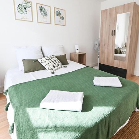 Grand Appartement Avec Balcon Hyper - Centre Tarbes Buitenkant foto